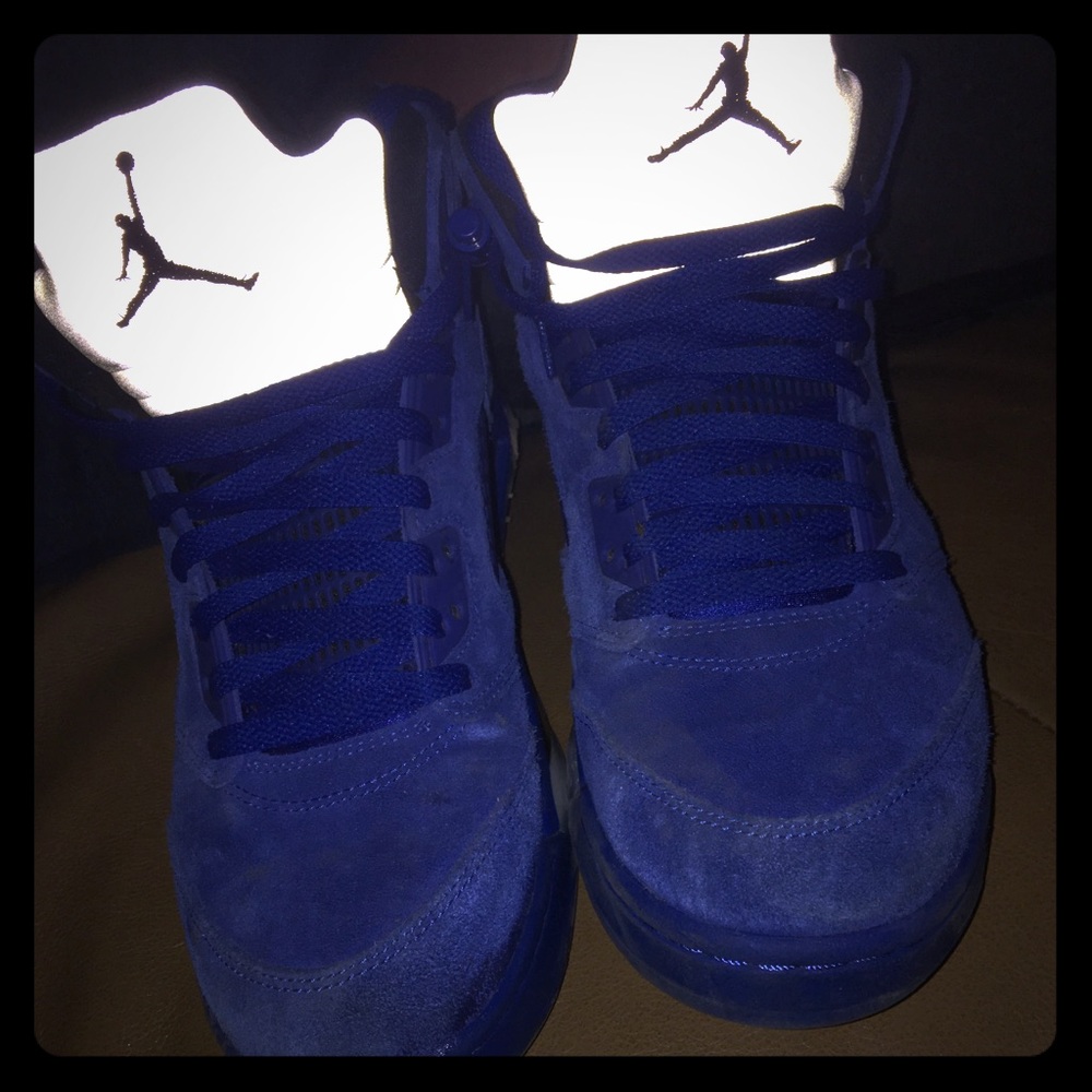All blue jordan retro 5’s